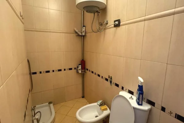 Shtepi me qera Apartament ne Tirane, 1+1, Mobilimi E mobiluar, Pagesa 600  Euro.