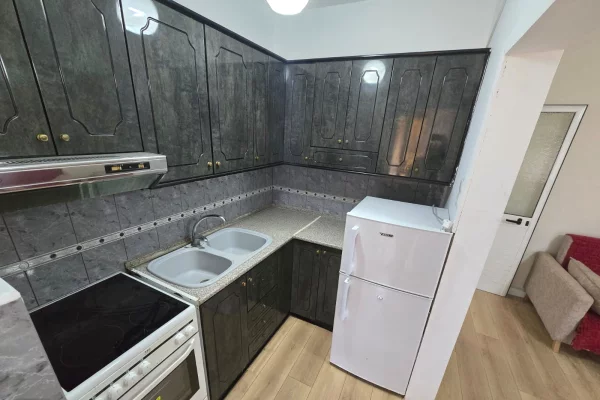 Appartamento in affitto a Tirana 1+1, Arredato