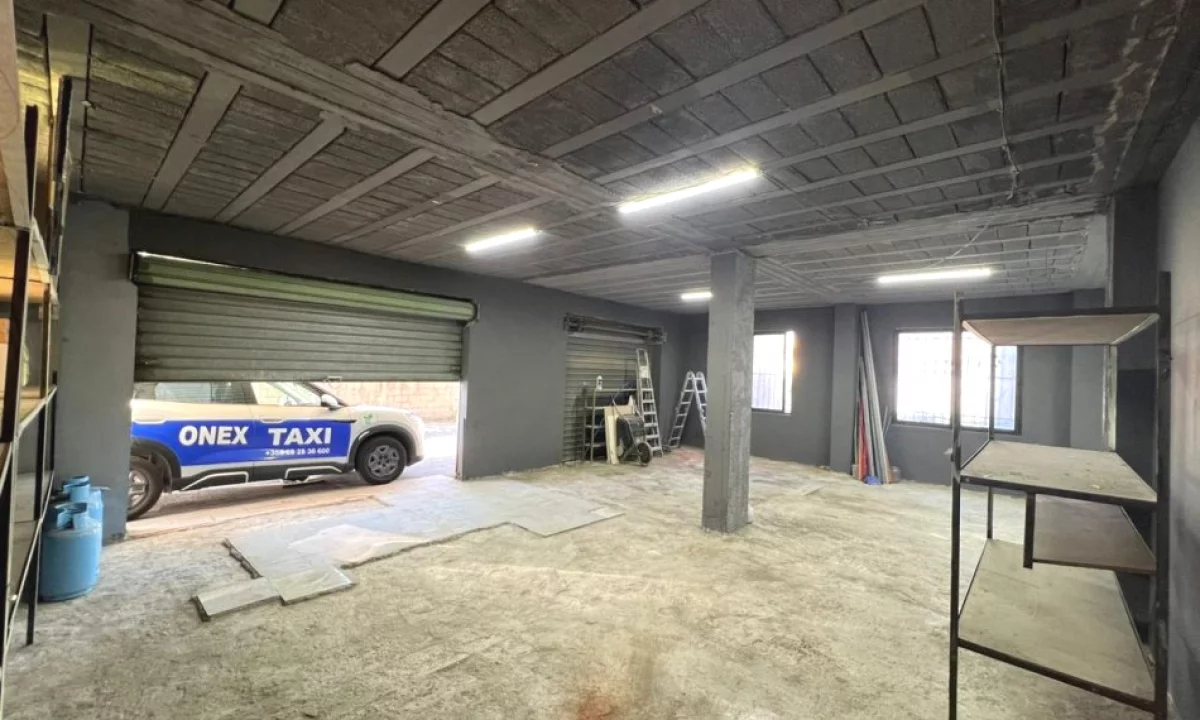 Jepet me qera ambient Biznesi ne Laprake/650 euro