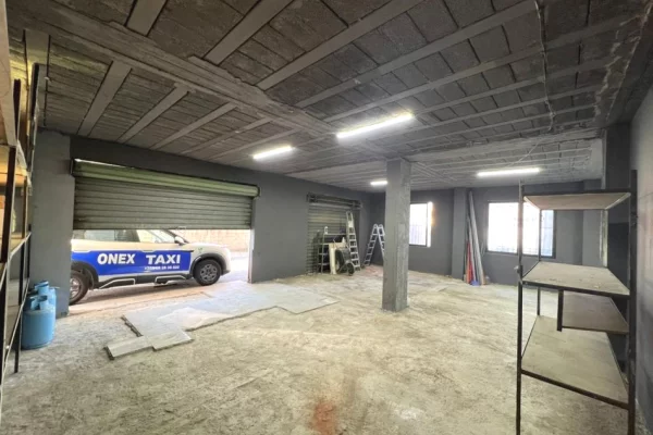 Jepet me qera ambient Biznesi ne Laprake/650 euro