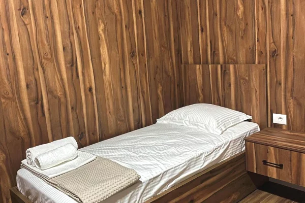 Shtepi me qera Apartament ne Tirane, 2+1, Mobilimi E mobiluar, Pagesa 800  Euro.