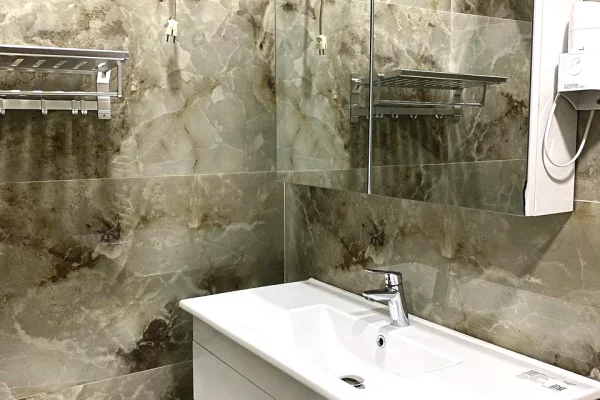 Shtepi me qera Apartament ne Tirane, 2+1, Mobilimi E mobiluar, Pagesa 800  Euro.