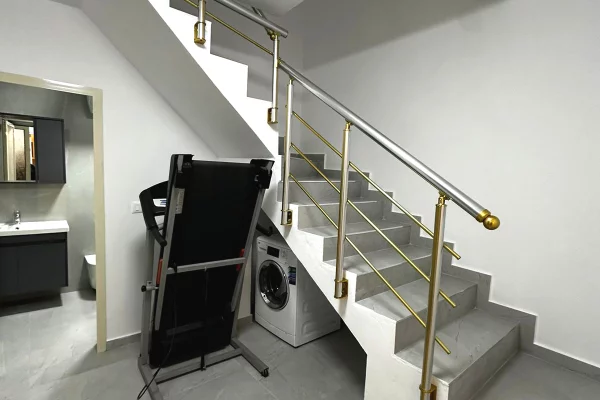 Duplex (casa a 2 piani) in affitto a Tirana 2+1, Arredato