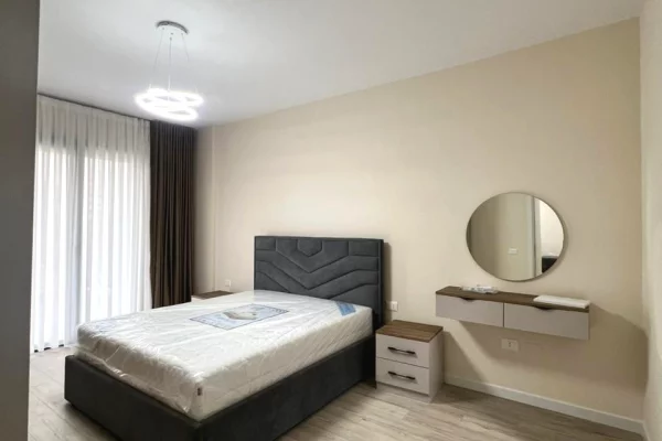 Shtepi me qera Apartament ne Tirane, 2+1, Mobilimi E mobiluar, Pagesa 120,000  Leke.