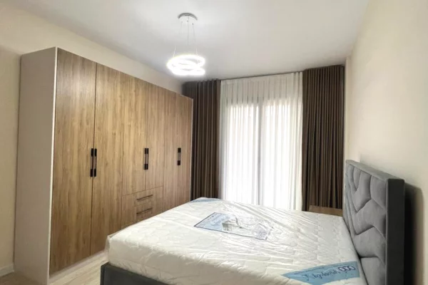 Shtepi me qera Apartament ne Tirane, 2+1, Mobilimi E mobiluar, Pagesa 120,000  Leke.