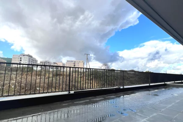 Shtepi me qera Apartament ne Tirane, 2+1, Mobilimi E mobiluar, Pagesa 120,000  Leke.