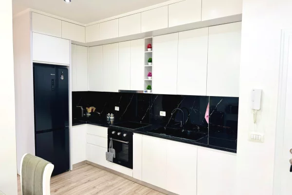 Appartamento in affitto a Tirana 2+1, Arredato