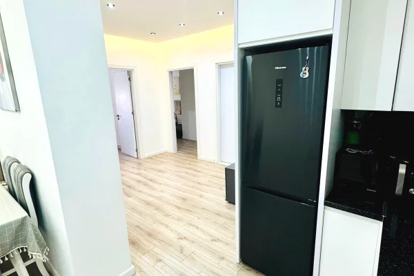 Appartamento in affitto a Tirana 2+1, Arredato