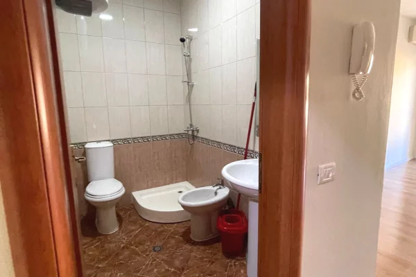 Appartamento in affitto a Tirana 1+1, Arredato