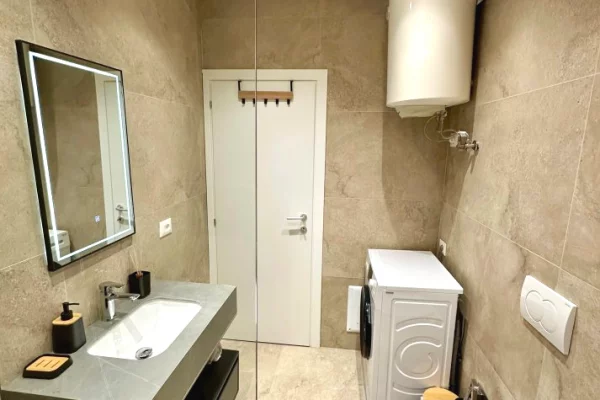 Appartamento in affitto a Tirana 2+1, Arredato