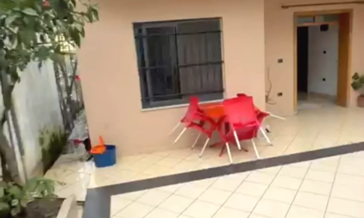 Shtepi ne shitje Shtepi Private ne Tirane, 3+1, Mobilimi E mobiluar, Pagesa 170,000  Euro.