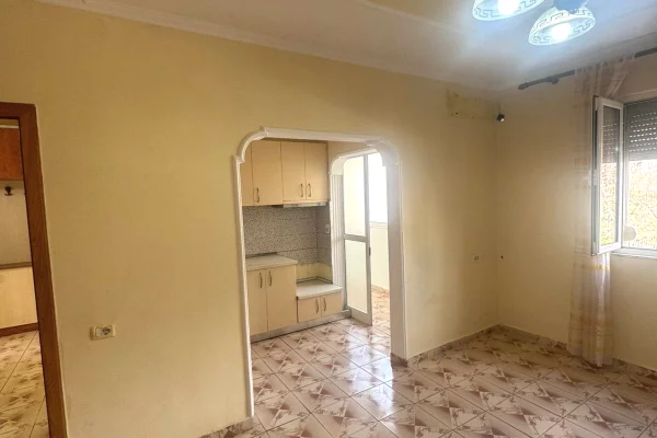 Shtepi ne shitje Apartament ne Tirane, 1+1, Mobilimi E mobiluar, Pagesa 105,000  Euro.