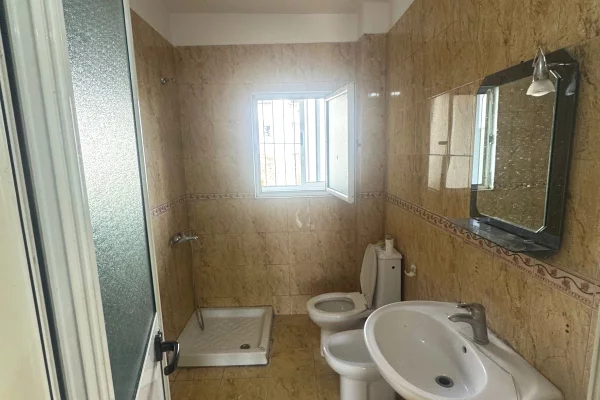 Shtepi ne shitje Apartament ne Tirane, 1+1, Mobilimi E mobiluar, Pagesa 105,000  Euro.