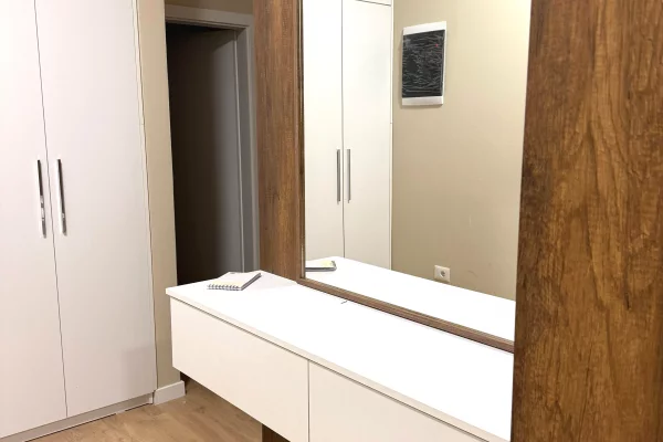 Shtepi me qera Apartament ne Tirane, 2+1, Mobilimi E mobiluar, Pagesa 1,500  Euro.
