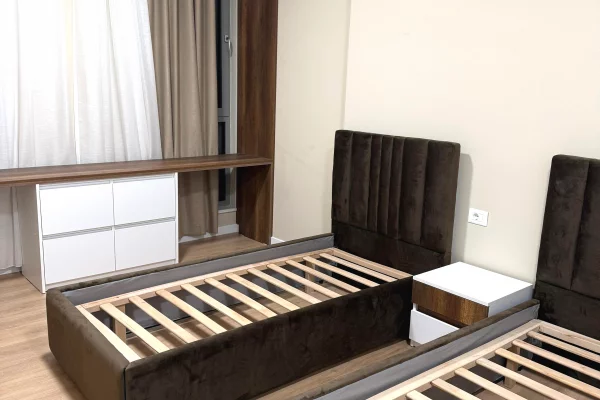 Shtepi me qera Apartament ne Tirane, 2+1, Mobilimi E mobiluar, Pagesa 1,500  Euro.
