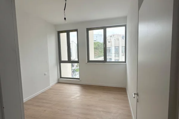 Shtepi me qera Vila Luksoze ne Tirane, 4+1, Mobilimi Bosh, pa mobiluar, Pagesa 2,000  Euro.