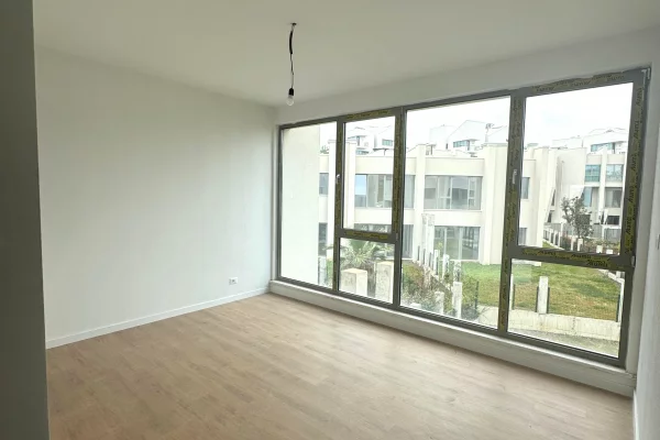 Shtepi me qera Vila Luksoze ne Tirane, 4+1, Mobilimi Bosh, pa mobiluar, Pagesa 2,000  Euro.