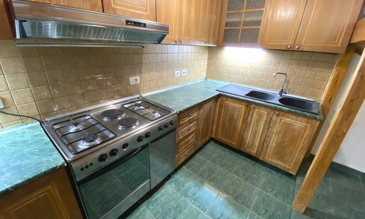 Shtepi me qera Apartament ne Tirane, 2+1, Mobilimi E mobiluar, Pagesa 400  Euro.