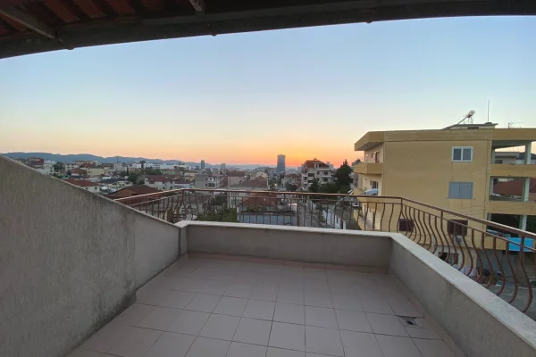 Shtepi me qera Apartament ne Tirane, 2+1, Mobilimi E mobiluar, Pagesa 400  Euro.