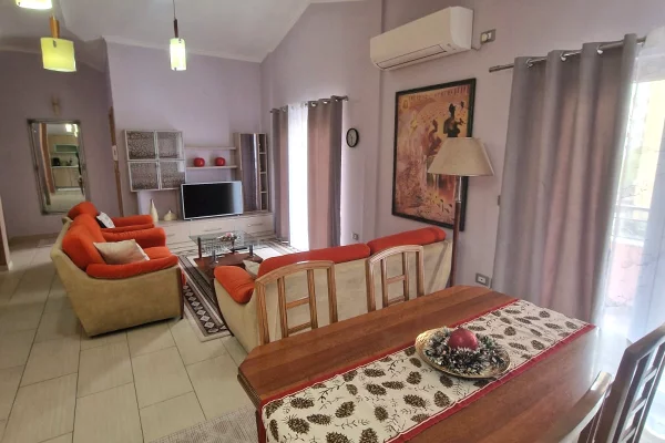 Shtepi me qera Apartament ne Tirane, 3+1, Mobilimi E mobiluar, Pagesa 85,000  Leke.