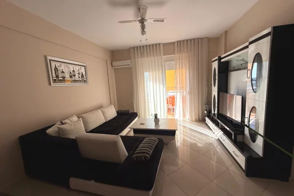 Shtepi ne shitje Apartament ne Sarande, 2+1, Mobilimi E mobiluar, Pagesa 180,000  Euro.