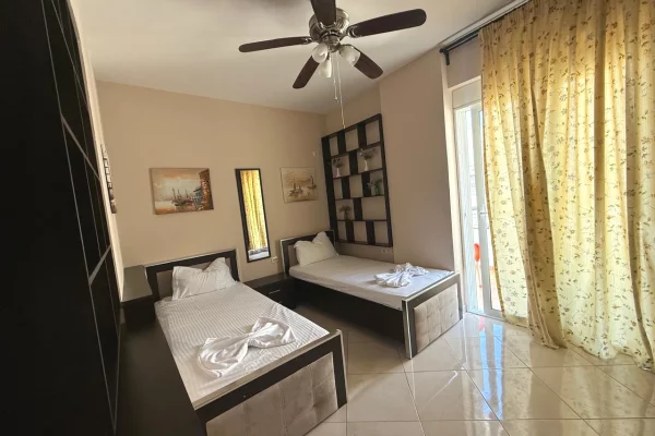 Shtepi ne shitje Apartament ne Sarande, 2+1, Mobilimi E mobiluar, Pagesa 180,000  Euro.