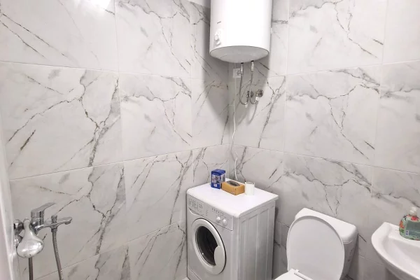 Shtepi me qera Apartament ne Tirane, 1+1, Mobilimi E mobiluar, Pagesa 55,000  Leke.