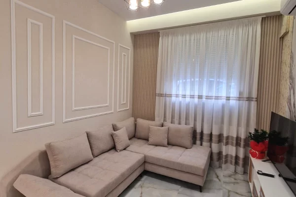 Shtepi me qera Apartament ne Tirane, 1+1, Mobilimi E mobiluar, Pagesa 55,000  Leke.