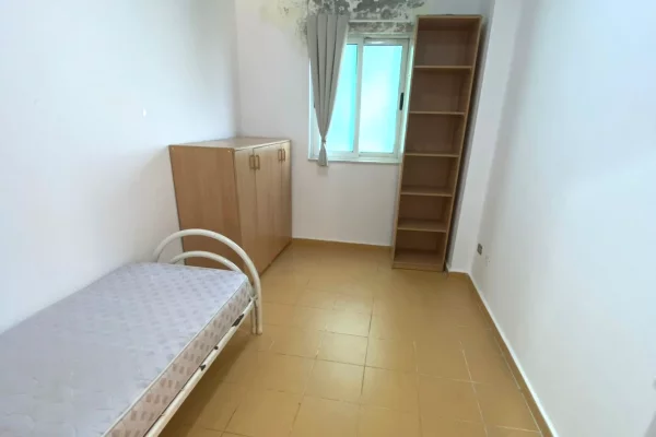 Shtepi ne shitje Apartament ne Tirane, 2+1, Mobilimi Pjeserisht e mobiluar, Pagesa 190,000  Euro.