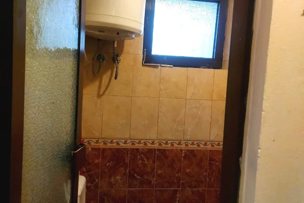 Shtepi me qera Apartament ne Tirane, Garsoniere, Mobilimi E mobiluar, Pagesa 28,000  Leke.