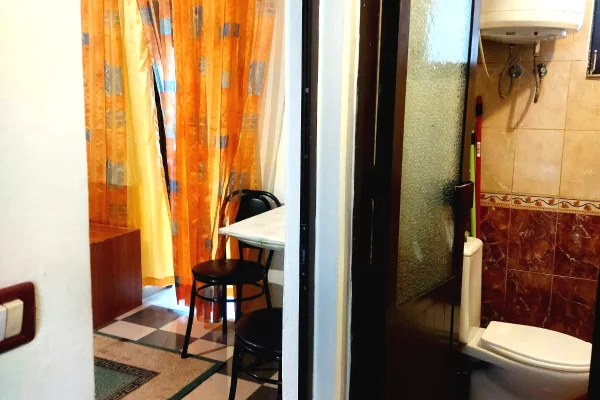 Shtepi me qera Apartament ne Tirane, Garsoniere, Mobilimi E mobiluar, Pagesa 28,000  Leke.