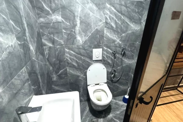 Jepet me Qira Lokal ne Kamez,Bathore