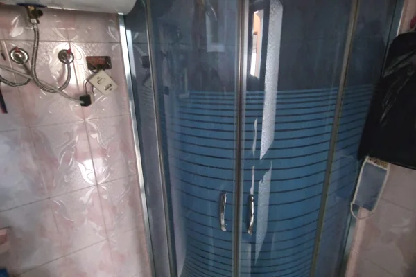 Shtepi me qera Apartament ne Tirane, 3+1, Mobilimi E mobiluar, Pagesa 1,100  Euro.