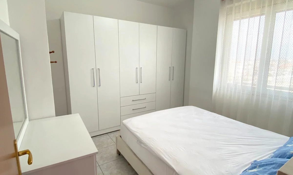 Shtepi me qera Apartament ne Tirane, 1+1, Mobilimi E mobiluar, Pagesa 35,000  Leke.