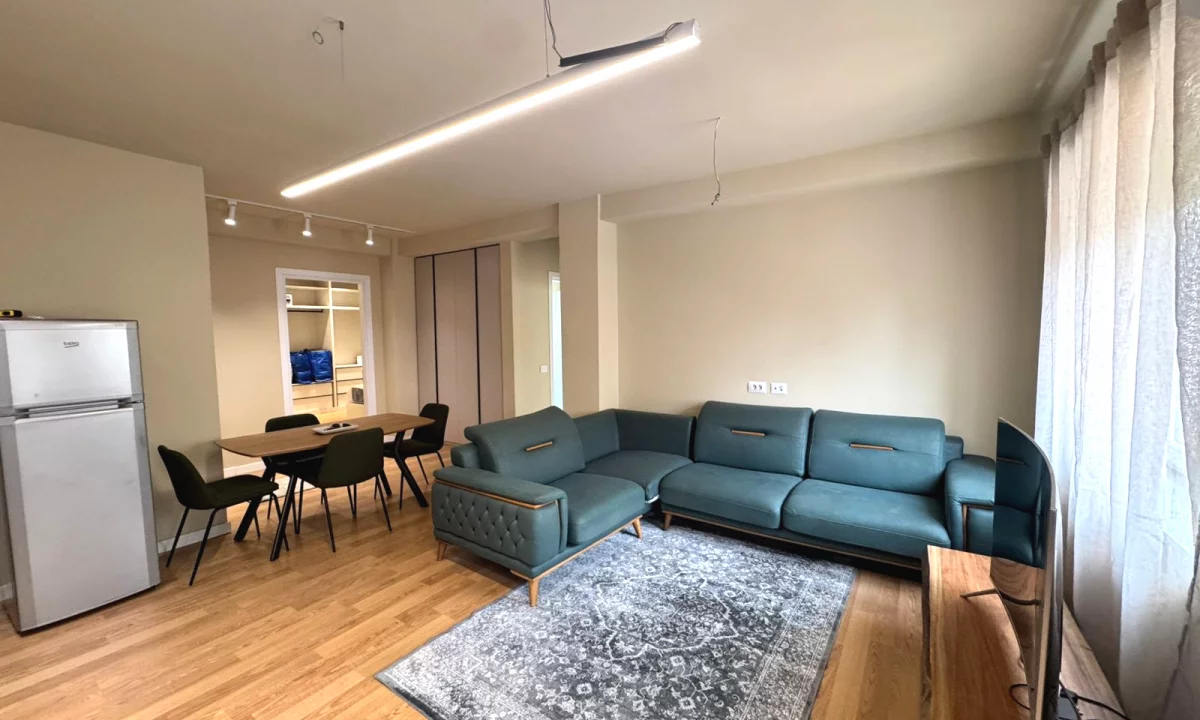 Shtepi me qera Apartament ne Tirane, 2+1, Mobilimi E mobiluar, Pagesa 1,100  Euro.