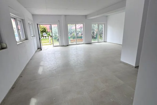 Jepet me qera ambient tek Rezidenca Mangalem 21