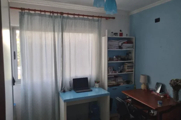 Shtepi me qera Apartament ne Tirane, 2+1, Mobilimi E mobiluar, Pagesa 50,000  Leke.