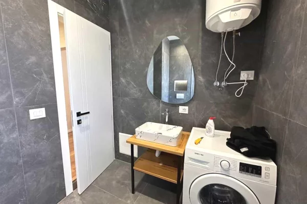 Shtepi me qera Apartament ne Tirane, 1+1, Mobilimi E mobiluar, Pagesa 60,000  Leke.