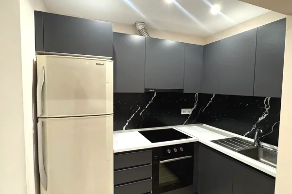 Shtepi me qera Apartament ne Tirane, 2+1, Mobilimi E mobiluar, Pagesa 55,000  Leke.