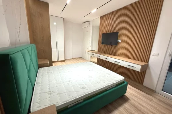 Shtepi me qera Apartament ne Tirane, 2+1, Mobilimi E mobiluar, Pagesa 1,000  Euro.