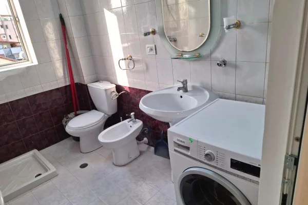 Appartamento in affitto a Tirana 1+1, Arredato