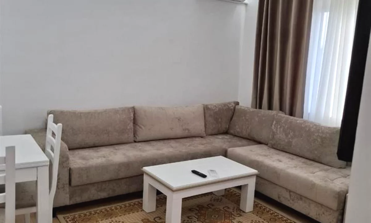 Appartamento in affitto a Tirana 1+1, Arredato