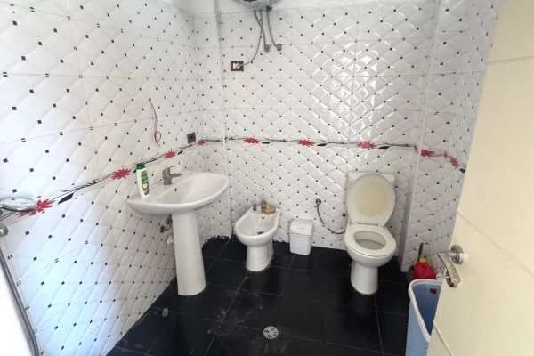 Appartamento in affitto a Tirana 2+1, Arredato