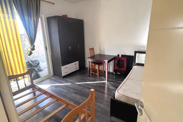 Appartamento in affitto a Tirana 2+1, Arredato