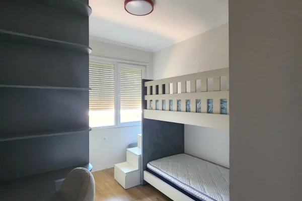 Shtepi me qera Apartament ne Tirane, 2+1, Mobilimi E mobiluar, Pagesa 65,000  Leke.