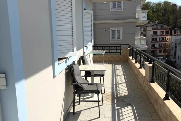 Shtepi me qera Apartament ne Tirane, 1+1, Mobilimi E mobiluar, Pagesa 650  Euro.