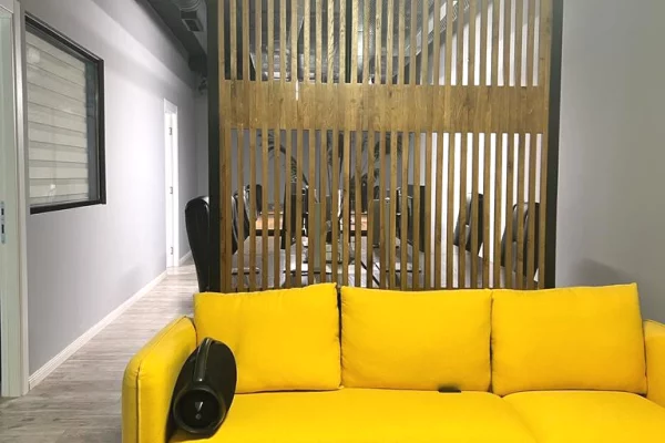 Ambient biznesi me qera 3+1 ne Tirane - 2,000 Euro