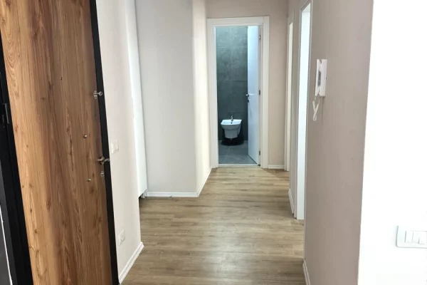 Shtepi me qera Apartament ne Tirane, 2+1, Mobilimi E mobiluar, Pagesa 550  Euro.