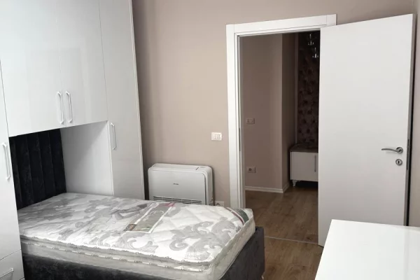 Shtepi me qera Apartament ne Tirane, 2+1, Mobilimi E mobiluar, Pagesa 550  Euro.