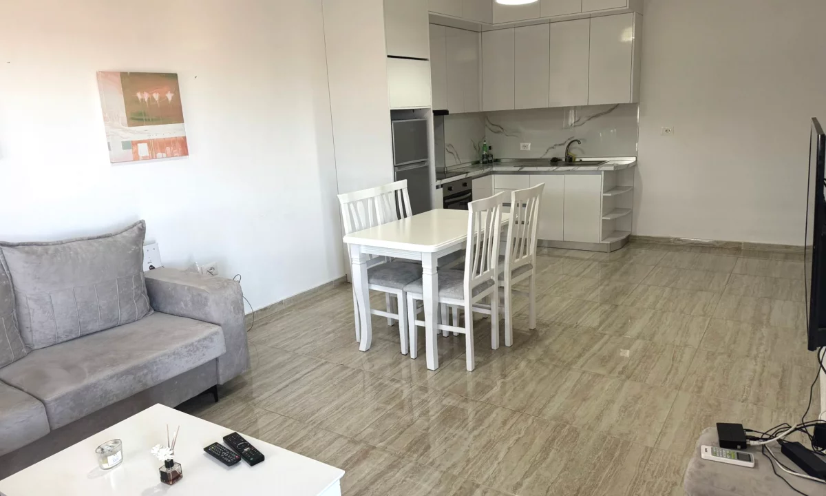 Shtepi me qera Apartament ne Tirane, 1+1, Mobilimi E mobiluar, Pagesa 40,000  Leke.